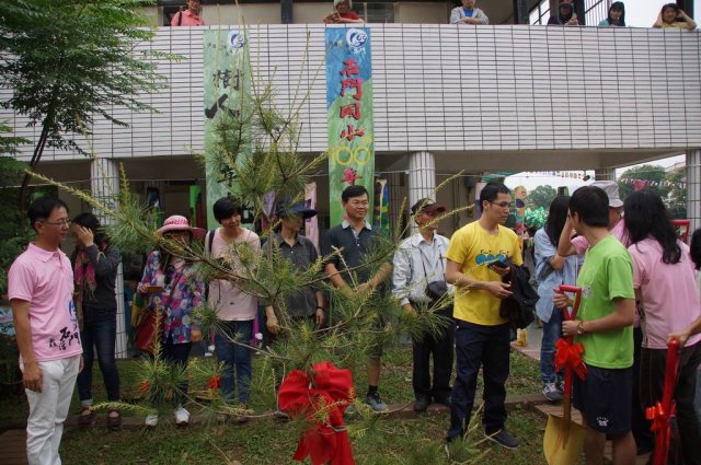 100-tree-planting-21