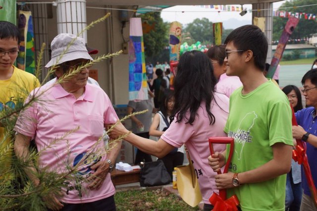 100-tree-planting-22