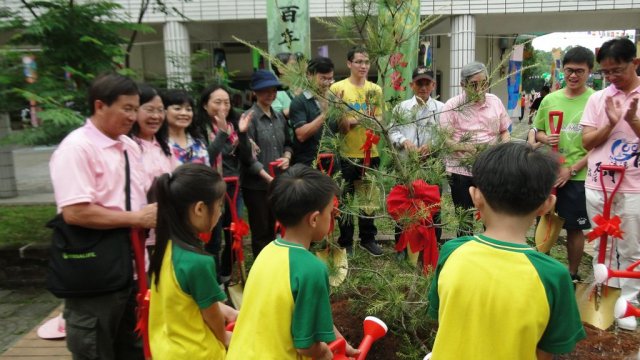 100-tree-planting-81